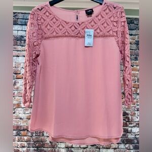 Daytrip (Buckle) Rose Dawn Lace Blouse – Size Medium (NWT)